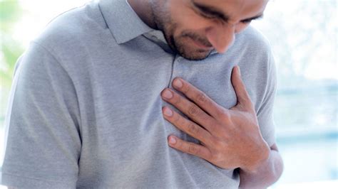 Chest Pain When Breathing When To Call 911 Causes And Treatment