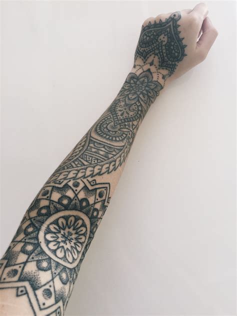 This henna inspired half sleeve tattoo. Mehndi/henna inspired sleeve | Tattoos, Hand henna, Hand ...