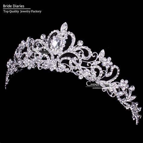 Check out our tiaras for wedding selection for the very best in unique or custom, handmade pieces from our wreaths & tiaras shops. Tiaras and Crowns Wedding Tiara Bridal Crown wedding ...
