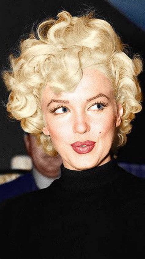Color Photo Of Marilyn With Short Curly Hair I Absolutely Adore This Look On Her Marilyn