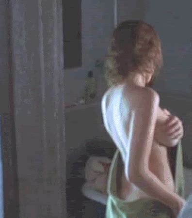 Women Towel Drop Gifs Tumblr Mega Porn Pics