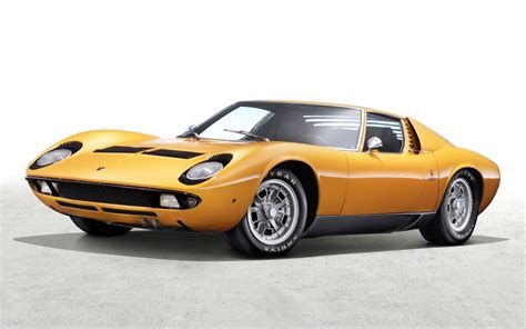 Very few cars managed to change the automobile world like the miura. Lamborghini Miura Photos, Informations, Articles ...