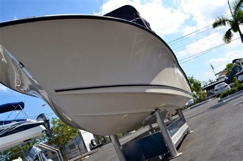 Used 2005 Sea Hunt Escape 220 Dual Console Boat For Sale In West Palm
