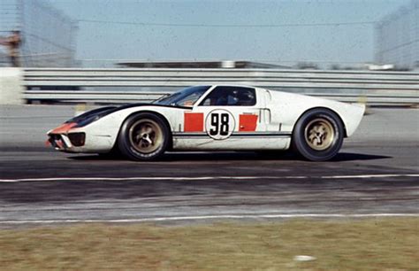 Winning Ford GT40 Mk II At Daytona 1966 Ford Gt40 Ford Gt Ford Racing
