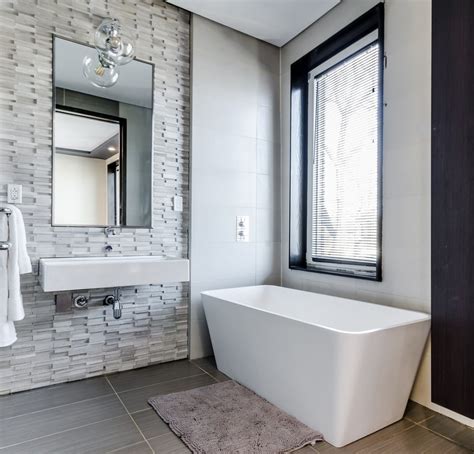 Find ideas and inspiration for charcoal grey bathroom to add to your own home. 20 Classic Gray Bathroom Ideas
