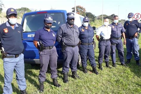 Look Police Officers Deployed To Kzn Hotspots The Citizen