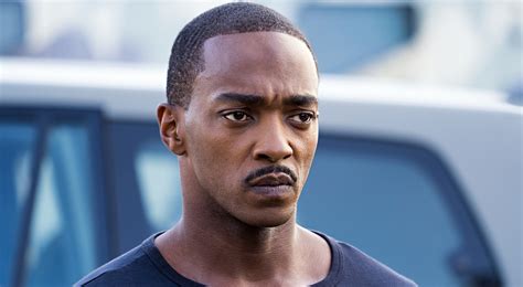 Outside The Wire Anthony Mackie Ist Ein Android Soldat Im Rasanten