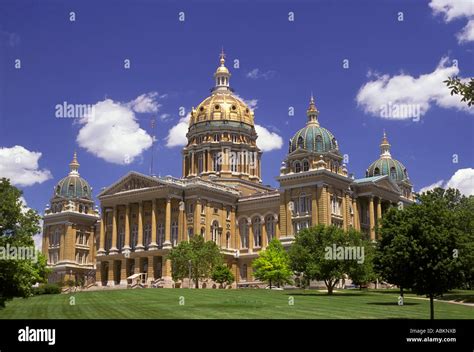 The State Capitol Building Des Moines Iowa Ia Stock Photo Alamy
