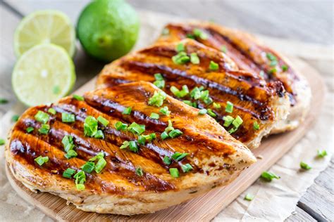Para conocer otros marinados y cocinar pechuga de pollo a la plancha de formas distintas, no te pierdas este artículo: Easy Jalapeno Chicken - Slenderberry