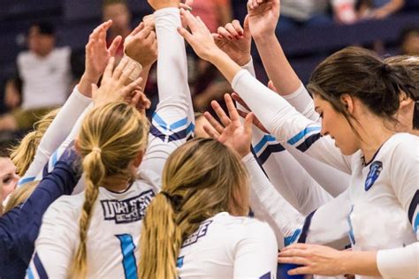 Volleyball Poised For Conference Play Usu Eastern Eagle