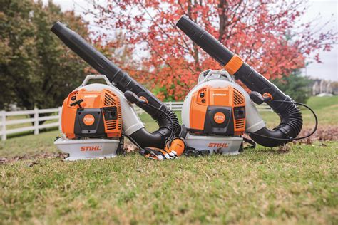 Get outdoors for some landscaping or spruce up your garden! STIHL BR 800 C-E Magnum Backpack Blower - Sharpe's Lawn Equipment & Service, Inc.