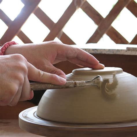Pottery Ceramics Stoneware And Porcelain A Brief Explanation Nom