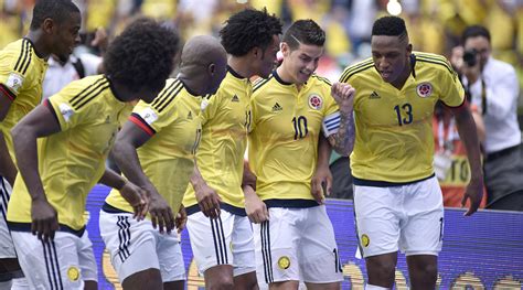 All three countries adopted the three main colors of the banner of gran colombia that was designed by francisco de miranda, the south. Ver Ecuador vs Colombia online: Eliminatorias Rusia 2018 ...