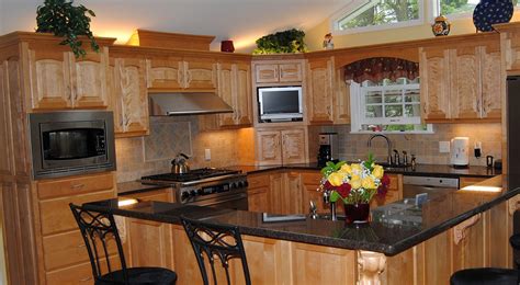 Minimalist kitchen cabinet is an important component that can be used to strengthen the minimalist design that you apply to the kitchen. Tips for Choosing Minimalist Hanging Kitchen Cabinets ...