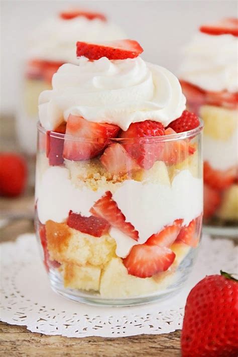 This Strawberry Shortcake Trifle Is The Perfect No Bake Summer Dessert
