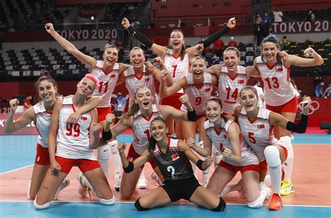 Turkey Women S Volleyball Team Stuns Defending Olympic Champion China Daily Sabah