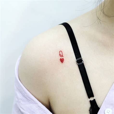 15 pequeños y delicados tatuajes para chicas discretas