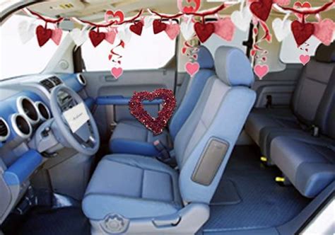There are few jaw dropping car interior decor ideas with which you can enhance the beauty, safety, entertainment and comfort zone of your car. Car Interior Decoration (With images) | Car interior decor, Birthday present diy, Just married car