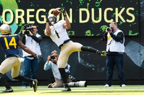 Photos Football Spring Game — Mighty Oregon Leads The Webfoots 7 6 At Halftime Spring Games
