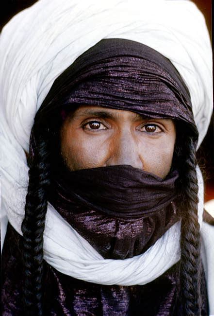 Fascinating Humanity Unique Veil Culture In Saharan Tuareg Society