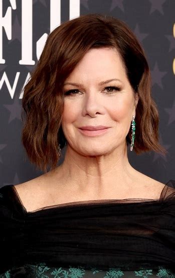 Marcia Gay Harden Medium Length Curled Hairstyle 2023 28th Annual