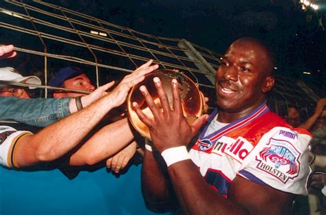 Los clásicos barcelona dragons vuelven a la competición con aires renovados. Europa American Football aktuell - Fotoshow World Bowl VII ...