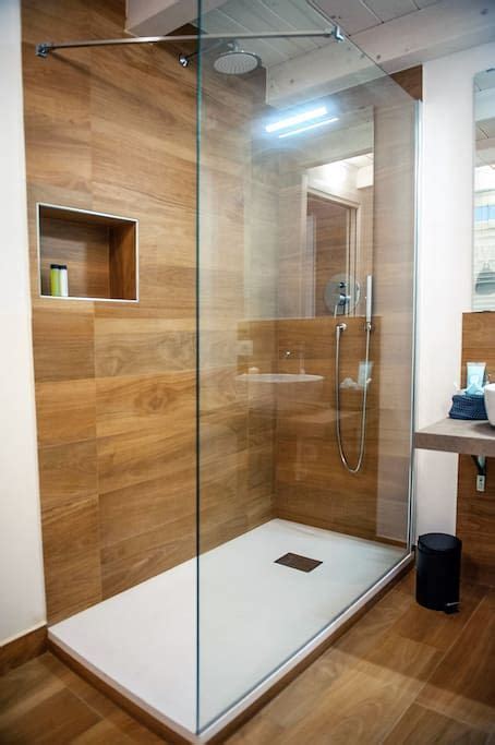 75 Trendy Wood Look Tile Ideas For Bathrooms Digsdigs
