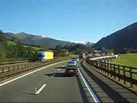 Die kleinstaaten vatikanstadt und san marino sind vollständig vom italienischen staatsgebiet umschlossen. Italien - Österreich (Brenner) - YouTube