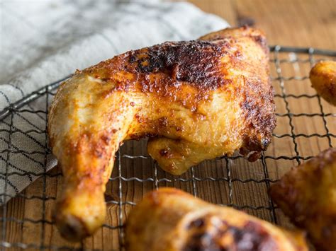 Er drückt sie ein bisschen fester in die pfanne, sorgt so für rezept der hähnchenschenkel in der pfanne gebraten. Pin auf Gerichte