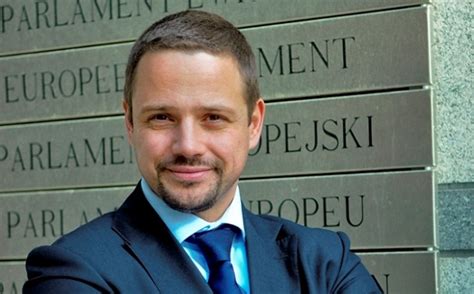 Teraz podlegli mu urzędnicy miejscy twierdzą, że za awarią rury mogli stać terroryści… Trzaskowski: USA ślą jasny sygnał w sprawie Nord Stream 2 ...