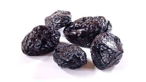 Oggi vi mostro come fare le prugne secche in casa. Stitichezza: le prugne secche - Mamma Oggi