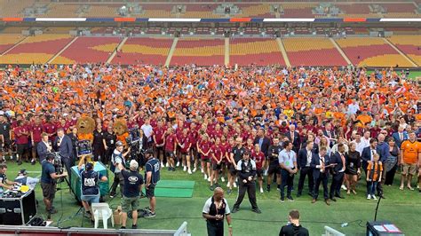 Distances to away games nearest teams wikipedia articles map of all teams in australia hotels. Brisbane Roar members & fans photo at Suncorp Stadium ...