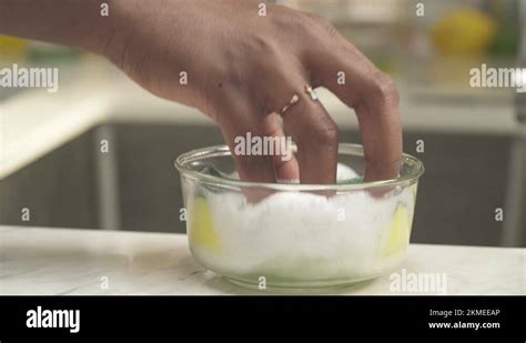 Women Hand Squeezing A Sponge In Kitchen Stock Video Footage Alamy