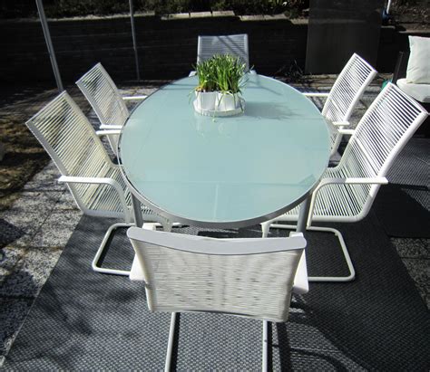 These modern glass tables are capable of enriching your room with more space and make the so the pros and cons of glass dining tables, huh. #IKEA frosted glass dining table from 2007, 4 Väsman ...