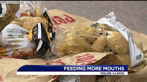 The river bend foodbank is opening a food pantry at southpark mall in moline. River Bend Foodbank expands due to surplus of food | wqad.com