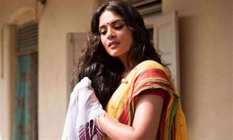 Richa Chadha Dons Kerala Sari For Shakeela Biopics First Look Actress