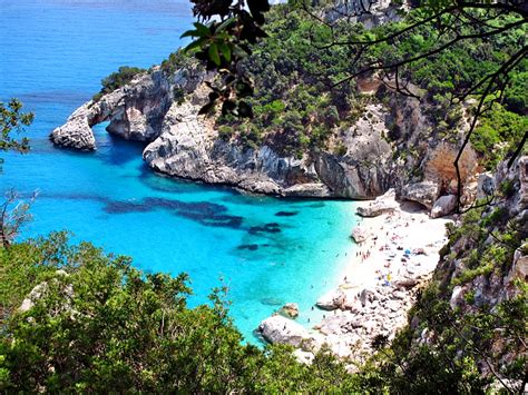 Downloade dieses freie bild zum thema sardinien cala mariolu meer aus pixabays umfangreicher sammlung an public domain bildern und videos. La Spiaggia di Cala Goloritzè | Cala Gonone Crociere ...