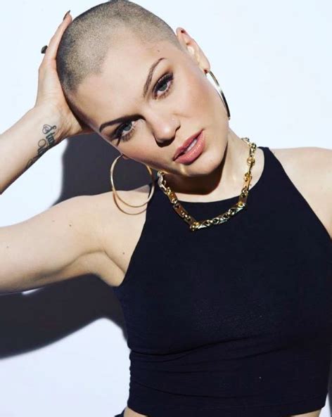 People Are Dragging Jessie J For Calling Bisexuality A Phase After Fake Screenshots Emerge