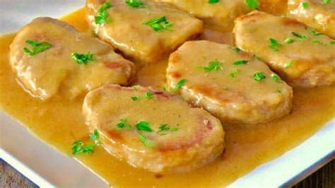 Una vez tenemos la salsa la podemos pasar por. SOLOMILLO DE CERDO AL VINO en sartén. La salsa más fácil ...