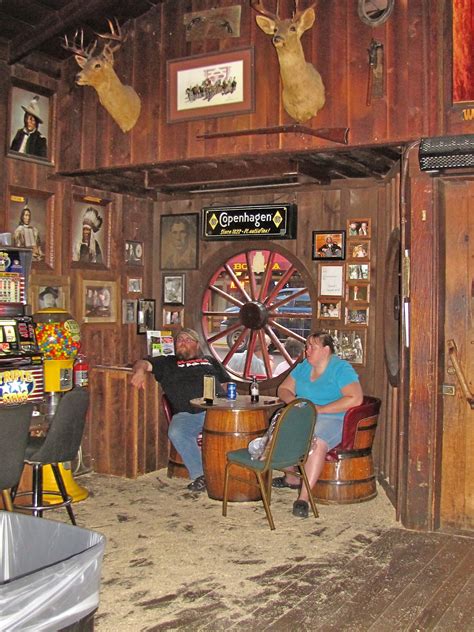 Good Girls in the Badlands: in Deadwood Saloon No. 10 is a ten