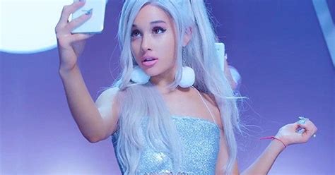 Ariana Grande True Love Disco Di Natale Brani Svelati Su Instagram Blog Uomini E Donne