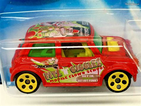 Hot Wheels Mini Cooper Crazed Clowns Escala 164 Como Novo Antiguidades E Colecções à