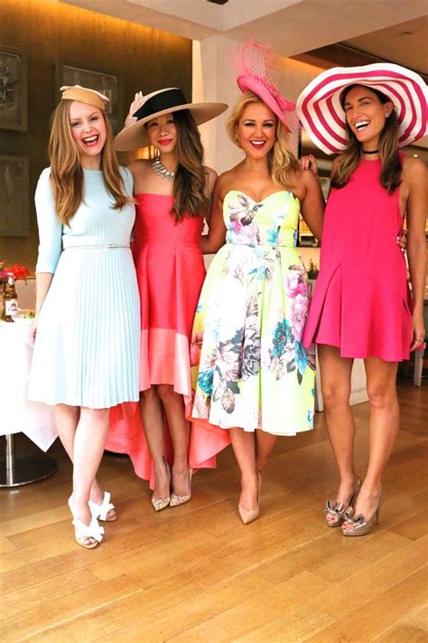 This was my other outfit option for the kentucky derby, but i couldn't resist posting! Kentucky Derby Party Blogger Style with Stella Artois ...