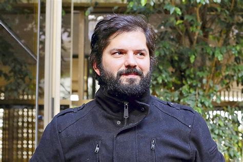 His birth sign is aquarius and his life path number is 1. Cámara confirma que diputado Gabriel Boric permitió ...