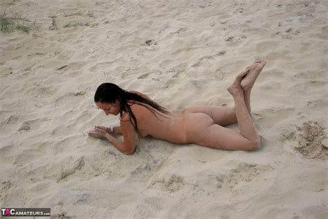 Roxeanne Naked In The Sand N Surf Free Pic 14