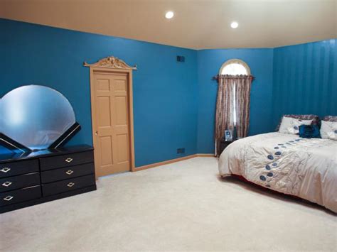 Electric Blue Master Bedroom Lacks Style Hgtv