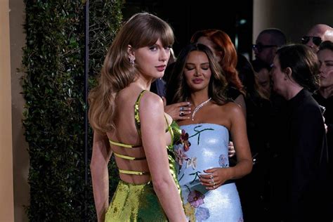 Golden Globes Fashion Taylor Swift Stuns In Shimmery Green And Margot Robbie Goes Full Barbie