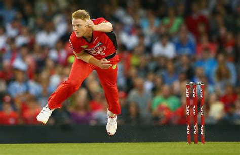 Get the latest cricket scores from matches across the world with complete full scorecard, commentary, overs overview and match highlights. Stokes' New Zealand dash puts BBL on alert | cricket.com.au