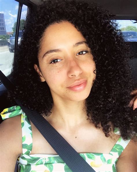 No Makeup Selfie Trend Is Changing The Face Of Beauty
