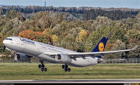 D Aikb Lufthansa Airbus A330 300 At Munich Photo Id 973970